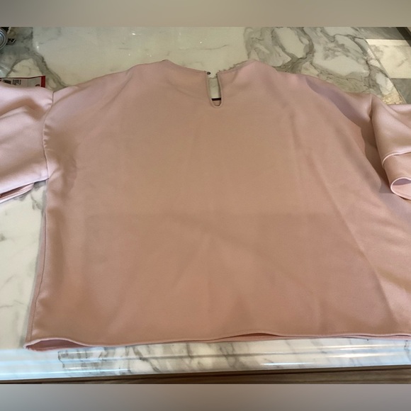 A gently used light pink Zara top in size XS. - Picture 5 of 5